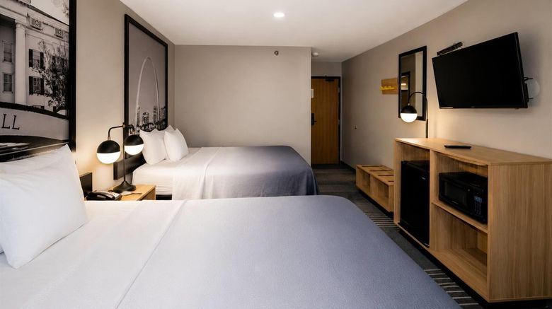 <b>Super 8 Warrenton Room</b>. Images powered by <a href="https://iceportal.shijigroup.com/" title="IcePortal" target="_blank">IcePortal</a>.