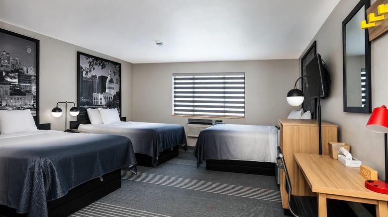 <b>Super 8 Warrenton Room</b>. Images powered by <a href="https://iceportal.shijigroup.com/" title="IcePortal" target="_blank">IcePortal</a>.
