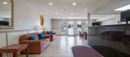 Super 8 College Station Lobby