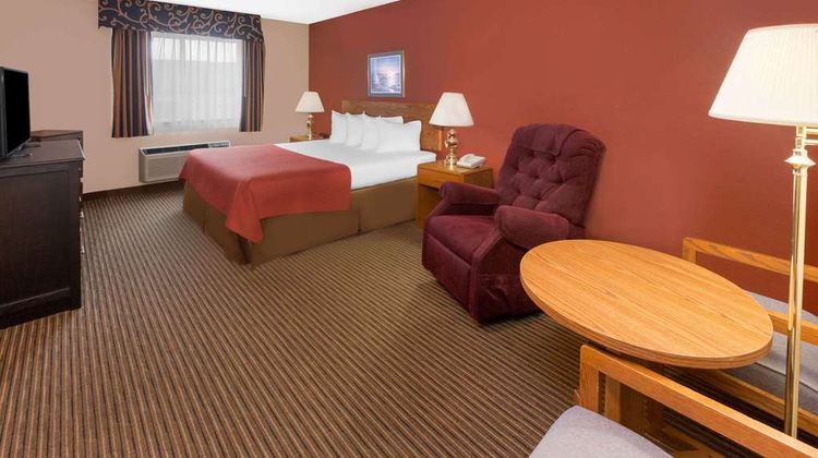 Super 8 St. Ignace Room