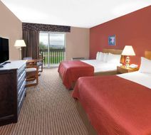 Super 8 St. Ignace Room