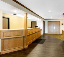 Super 8 St. Ignace Lobby