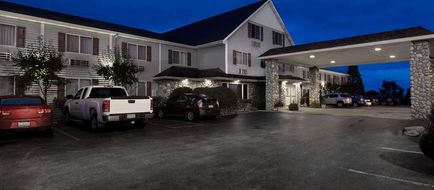 Super 8 St. Ignace Exterior