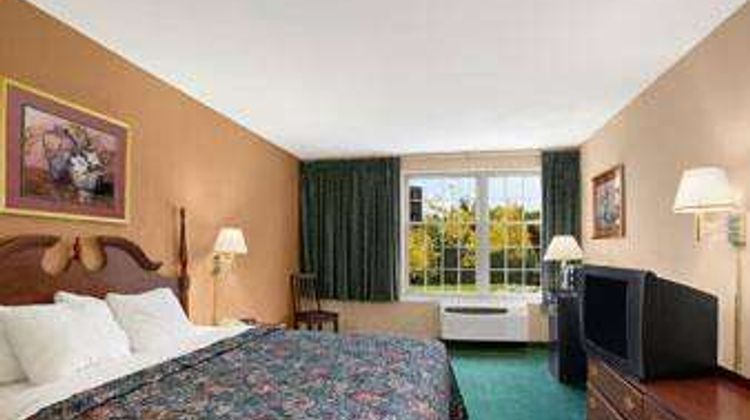 Days Inn Madisonville Room