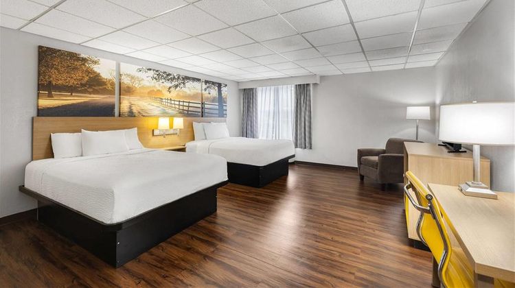 Days Inn Madisonville Room