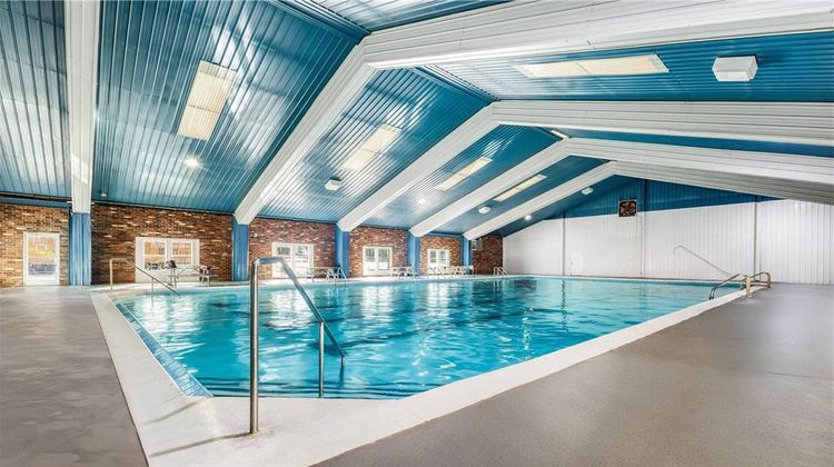 Days Inn Madisonville Pool