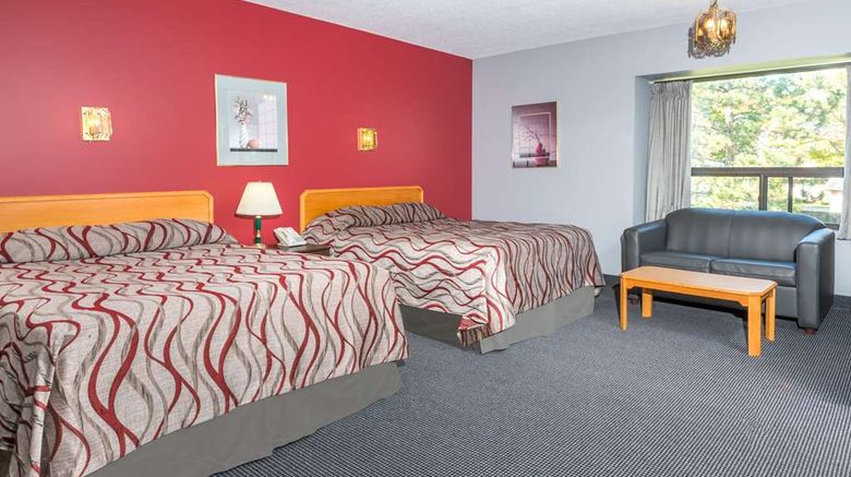 <b>Super 8 Mt Hope Hamilton Intl Arpt Room</b>. Images powered by <a href="https://iceportal.shijigroup.com/" title="IcePortal" target="_blank">IcePortal</a>.