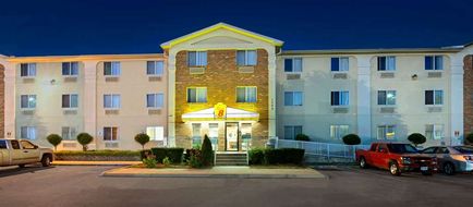Super 8 Plano/Dallas Area Exterior