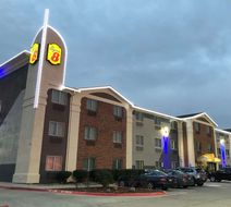 Super 8 (Wyndham) Bedford, TX, DFW-West Exterior