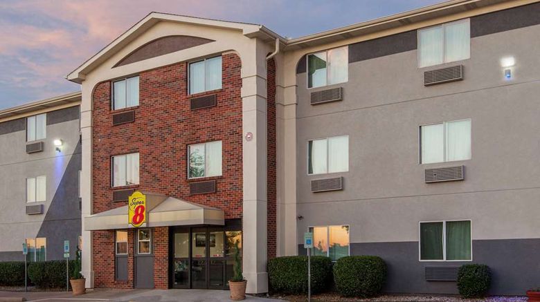Super 8 (Wyndham) Bedford, TX, DFW-West Exterior. Images powered by <a href="https://iceportal.shijigroup.com" target="_blank" rel="noopener">Ice Portal</a>.