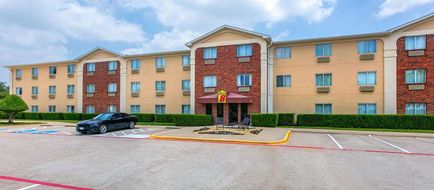 Super 8 Grapevine/DFW Airport Northwest Exterior