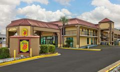 Super 8 Mobile/Tillmans Corner