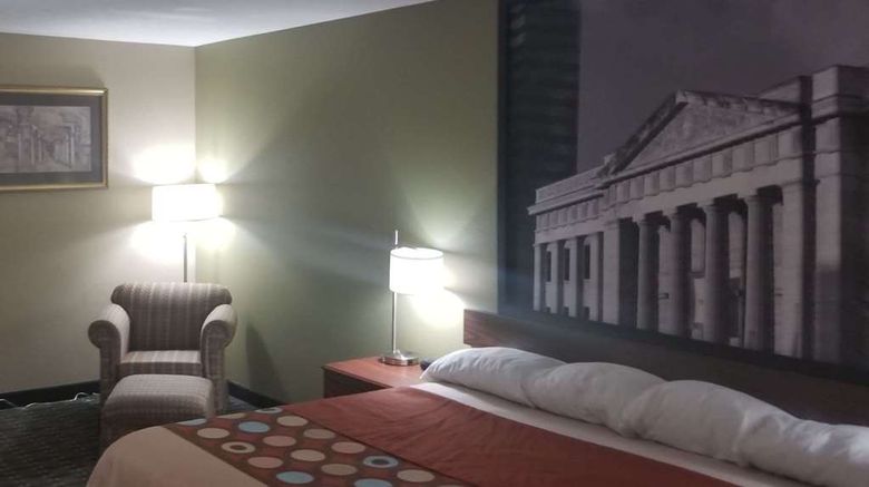 <b>Super 8 Bellefontaine Room</b>. Images powered by <a href="https://iceportal.shijigroup.com/" title="IcePortal" target="_blank">IcePortal</a>.