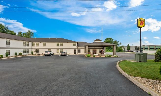 Super 8 Bellefontaine Exterior