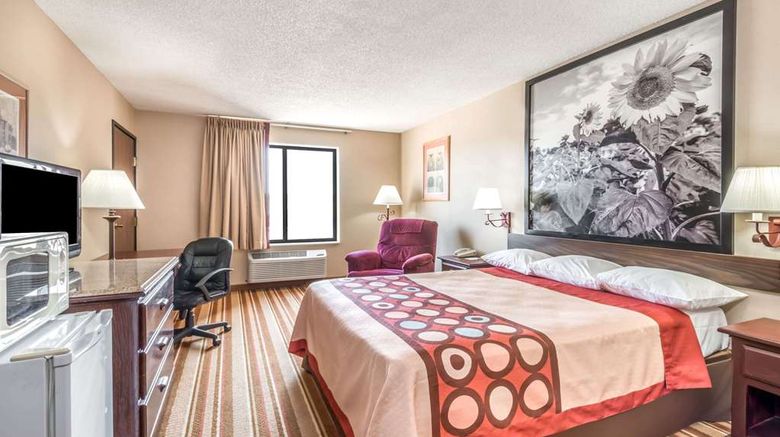 <b>Super 8 Salina I-70 Room</b>. Images powered by <a href="https://iceportal.shijigroup.com/" title="IcePortal" target="_blank">IcePortal</a>.