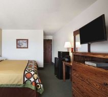 Super 8 Bowling Green Room