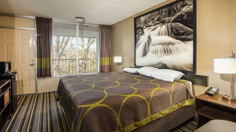 <b>Super 8 Sevierville Room</b>. Images powered by <a href="https://iceportal.shijigroup.com/" title="IcePortal" target="_blank">IcePortal</a>.