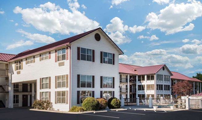 Super 8 Sevierville Exterior