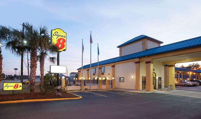 Super 8 Hammond Exterior