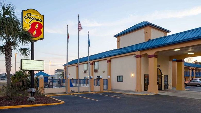 <b>Super 8 Hammond Exterior</b>. Images powered by <a href="https://iceportal.shijigroup.com/" title="IcePortal" target="_blank">IcePortal</a>.