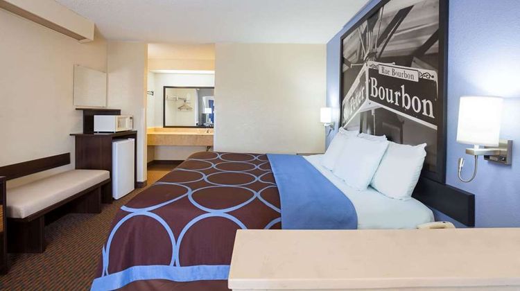 Super 8 Hammond Room
