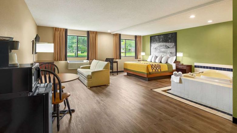 <b>Super 8 Ankeny/Des Moines Area Suite</b>. Images powered by <a href="https://iceportal.shijigroup.com/" title="IcePortal" target="_blank">IcePortal</a>.