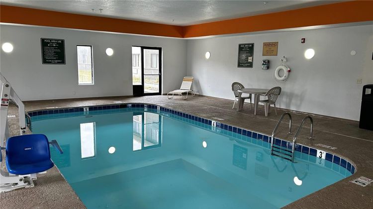 Super 8 Ankeny/Des Moines Area Pool