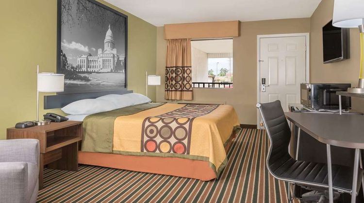 Super 8 Bryant Room