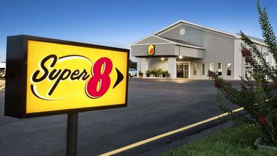 Super 8 Ardmore