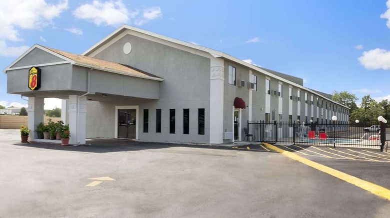 <b>Super 8 Ardmore Exterior</b>. Images powered by <a href="https://iceportal.shijigroup.com/" title="IcePortal" target="_blank">IcePortal</a>.