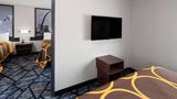 Super 8 Olney Suite