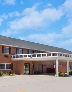 Super 8 New Hampton