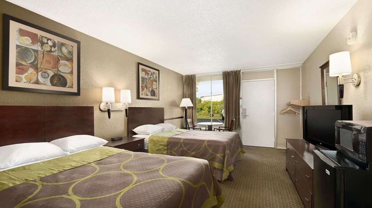 Super 8 Ormond Beach Room