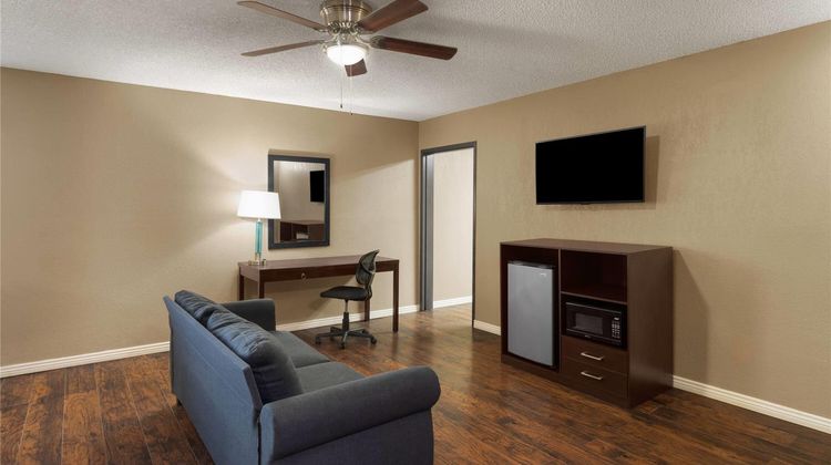 Super 8 Casa Grande Suite