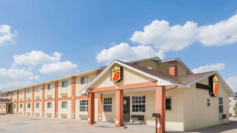 <b>Super 8 Chickasha Exterior</b>. Images powered by <a href="https://iceportal.shijigroup.com/" title="IcePortal" target="_blank">IcePortal</a>.