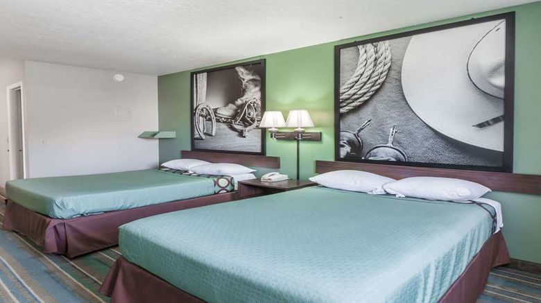 <b>Super 8 Chickasha Room</b>. Images powered by <a href="https://iceportal.shijigroup.com/" title="IcePortal" target="_blank">IcePortal</a>.
