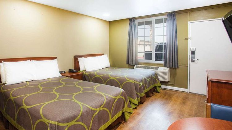 Super 8 Redlands/San Bernardino Room