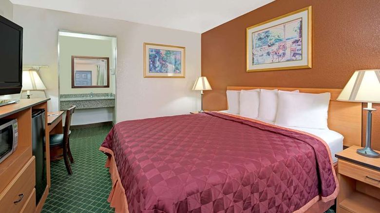 <b>Travelodge Sacramento / Rancho Cordova Room</b>. Images powered by <a href="https://iceportal.shijigroup.com/" title="IcePortal" target="_blank">IcePortal</a>.