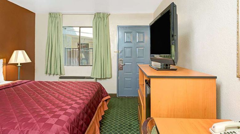 <b>Travelodge Sacramento / Rancho Cordova Room</b>. Images powered by <a href="https://iceportal.shijigroup.com/" title="IcePortal" target="_blank">IcePortal</a>.