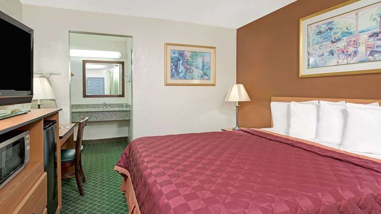 <b>Travelodge Sacramento / Rancho Cordova Room</b>. Images powered by <a href="https://iceportal.shijigroup.com/" title="IcePortal" target="_blank">IcePortal</a>.