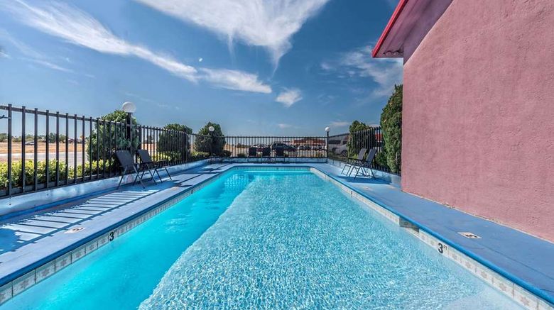 <b>Super 8 Eastland Pool</b>. Images powered by <a href="https://iceportal.shijigroup.com/" title="IcePortal" target="_blank">IcePortal</a>.