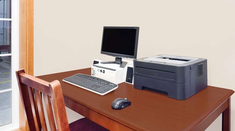 Super 8 Bolivar Other