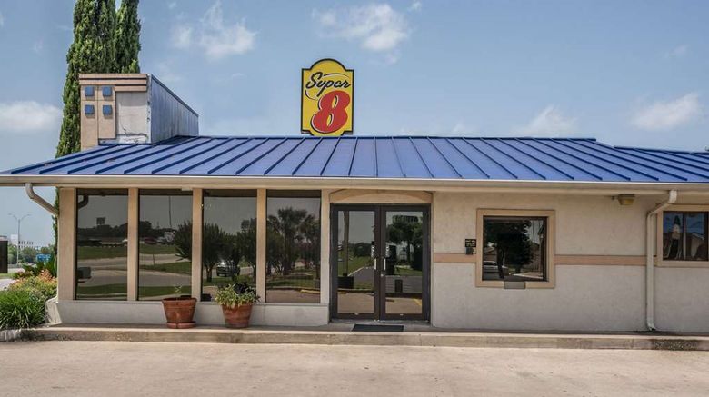 Super 8 San Marcos Exterior. Images powered by <a href="https://iceportal.shijigroup.com" target="_blank" rel="noopener">Ice Portal</a>.