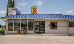 Super 8 San Marcos