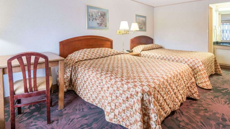 <b>Knights Inn Canton Room</b>. Images powered by <a href="https://iceportal.shijigroup.com/" title="IcePortal" target="_blank">IcePortal</a>.
