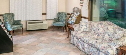 Knights Inn Canton Lobby