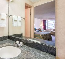 Knights Inn Canton Room