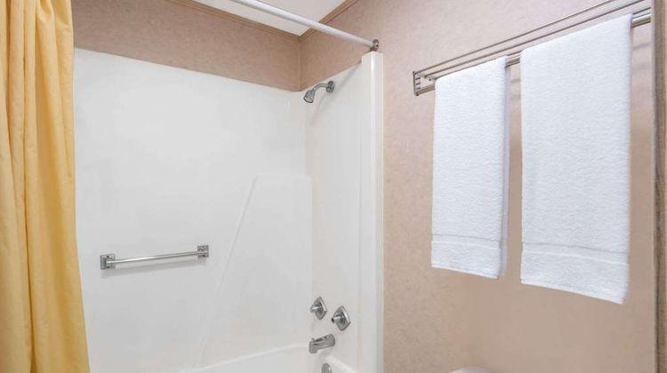 Knights Inn Canton Room