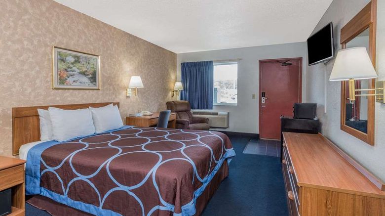 <b>Super 8 Potosi Room</b>. Images powered by <a href="https://iceportal.shijigroup.com/" title="IcePortal" target="_blank">IcePortal</a>.