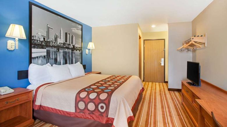 <b>Super 8 Defiance Room</b>. Images powered by <a href="https://iceportal.shijigroup.com/" title="IcePortal" target="_blank">IcePortal</a>.